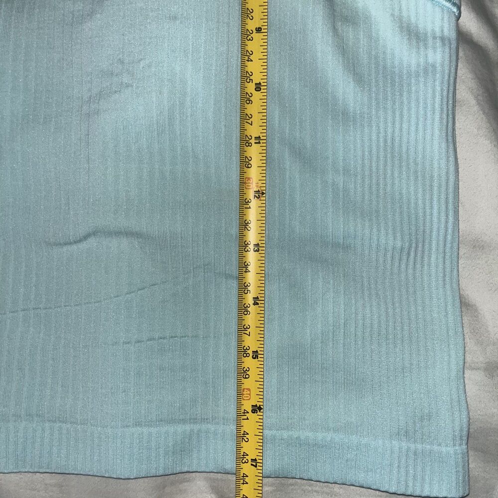 Lululemon Ebb to Street Cropped Racerback Tank Light Support Blue Women’s 10 - Picture 3 of 10